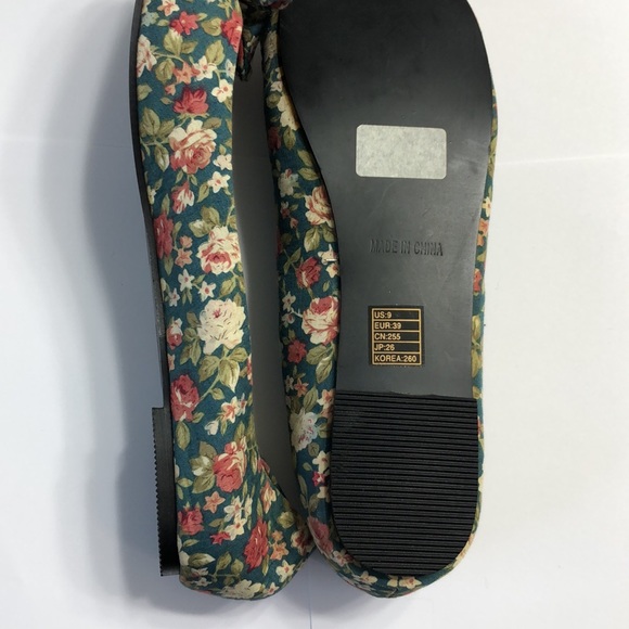BRAND NEW - Floral Ballet Flats - Forever 21 - Picture 3 of 3